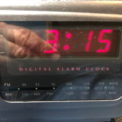 Cassette Radio Alarm Clock - SERVICED image 9