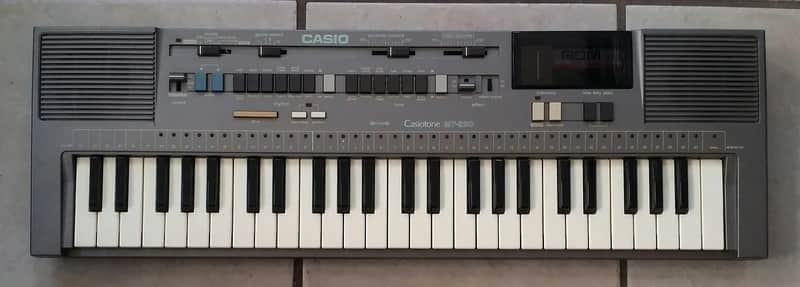 Casio MT-820 Casiotone 49-Key image 1