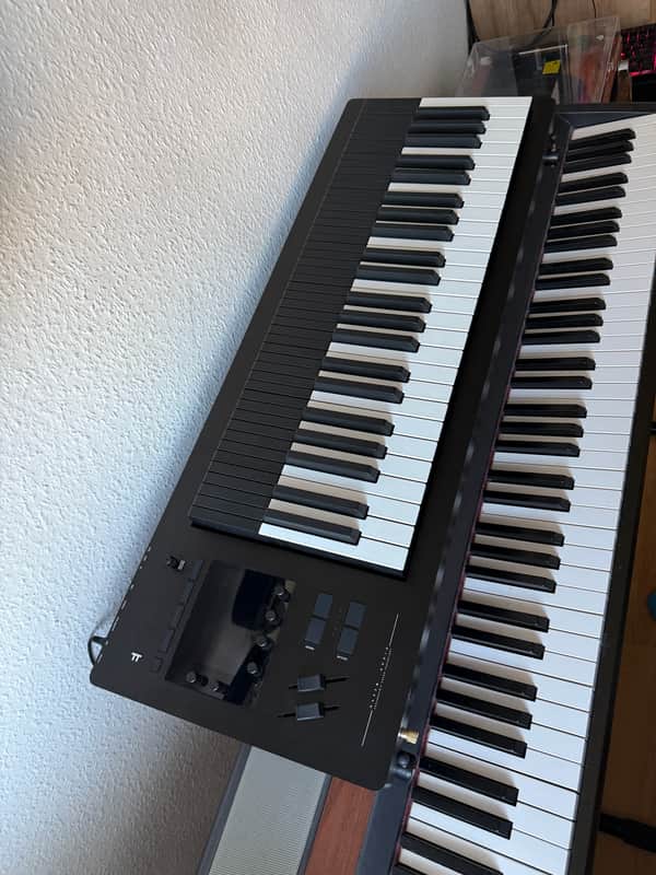 Expressive E Osmose 49-Key 24-Voice Polyphonic Synthesizer 2022 - Present - Black image 1