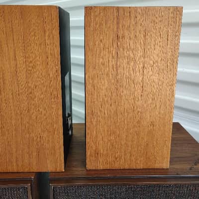 Linn Kan Mark II bookshelf speakers in excellent condition -n 1980's image 2