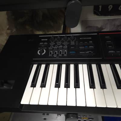 Roland Juno DS61 Synthesizer 2018 - Present - Local Pickup Only image 2