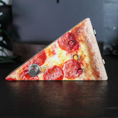 Preowned Big Ear Pedals Slice of Pie Fuzz Pedal w/ Pizza Box, Napkins, Red Pepper & More image 2