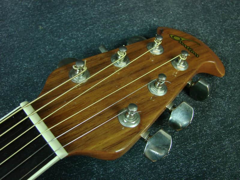 Ultra Series by Ovation Model 1528 Acoustic/Electric Shallow Back