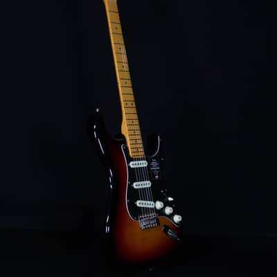 Fender American Pro Classic Stratocaster, Maple FB, 3-Color Sunburst image 8