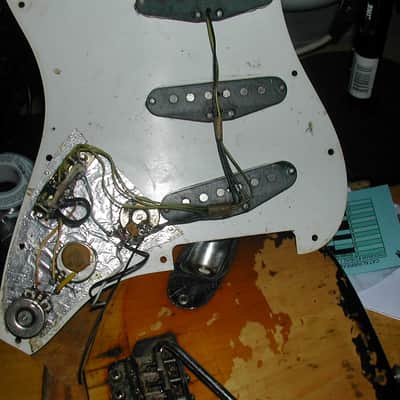 Fender Stratocaster 1971 Sunburst Rare 4 bolt maple board image 10