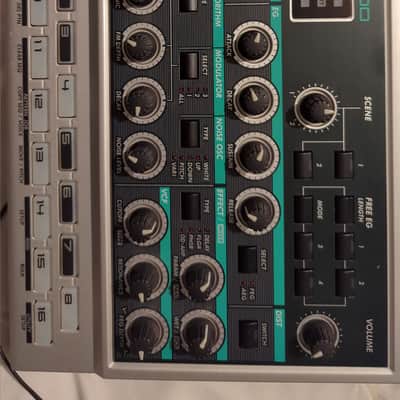 Yamaha DX200 DX7 Based FM Groovebox 2001 - Black/Silver