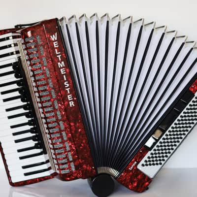 NEW Weltmeister Saphir Red Piano Accordion, made in Germany, 120 Bass buttons, Full-size Keyboard Accordian, incl. Straps and Case, Item Location USA image 2