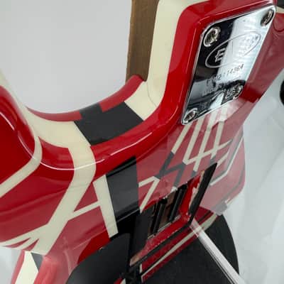 EVH Striped Series Frankie 2020 - Present - Red / White / Black Stripes Relic image 13