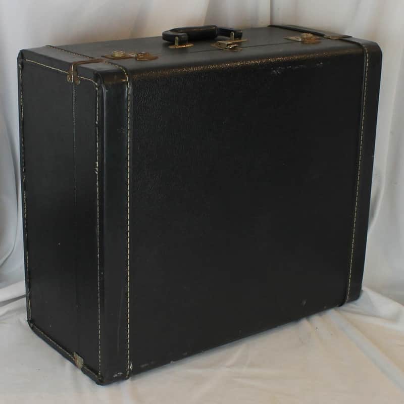 Black Italian Hard Case for Accordion 21.25" x 18.25" x 10.50" (54cm x 46.25cm x  26.50cm) image 1
