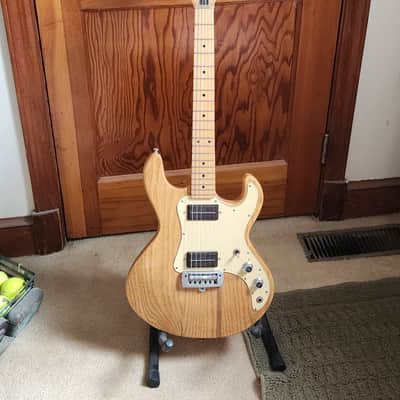 Peavey T-15 1981 - Natural Amp in Case USA image 2