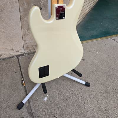 Fender Player Plus Jazz Bass with Maple Fretboard 2021 - Present - Olympic Pearl image 8