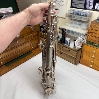 C.G. Conn Chu-Berry Alto Saxophone 1928 - Silver image 8
