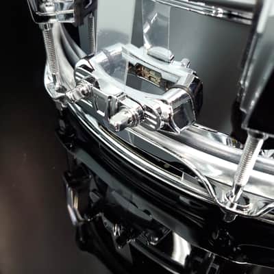 Ludwig 6.5x14 Chrome Over Brass Supra-Phonic Snare / LB402B - B Stock image 5