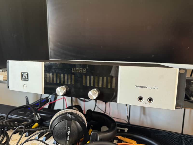 Apogee Symphony I/O 16x16 USB Audio Interface 2010s - White image 1