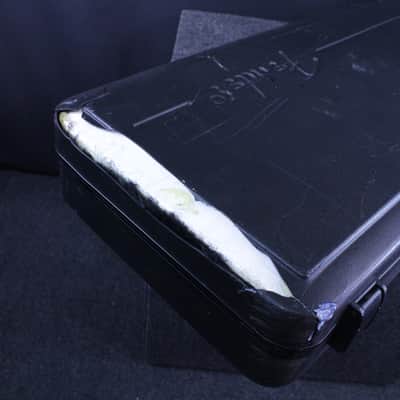 Fender 099-6162-306 Deluxe Molded Bass Case AS-IS - Black image 5