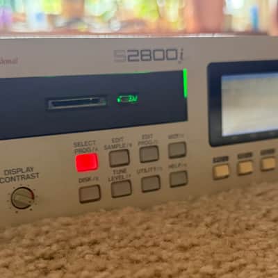 Akai S2800i MIDI Stereo Digital Sampler 1992 - White image 4