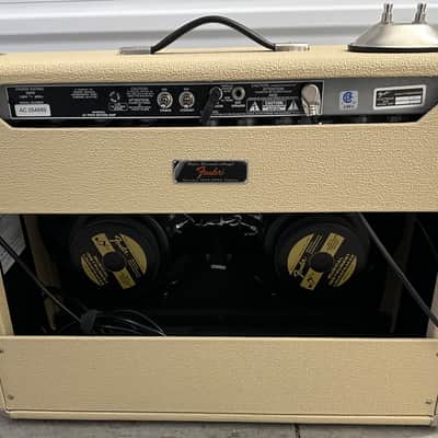 Fender Twin Reverb 40th Anniversary Edition Guitar Amplifier image 4