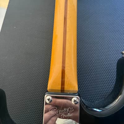 Squier Classic Vibe 2008 - 2-Tone Sunburst image 6