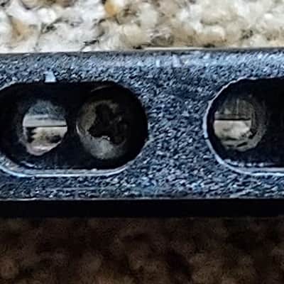 G&L 4-String Bass Bridge Unknown - Black Satin image 3