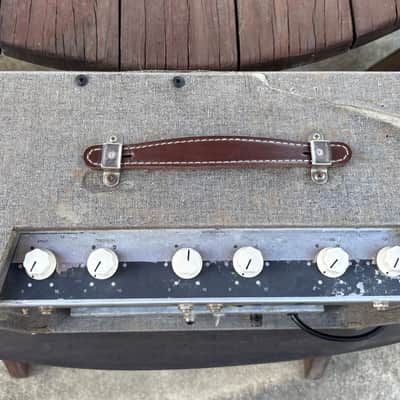 Silvertone Model 1432 10-Watt 1x12 Guitar Combo 1960s - Gray with White Grille image 4