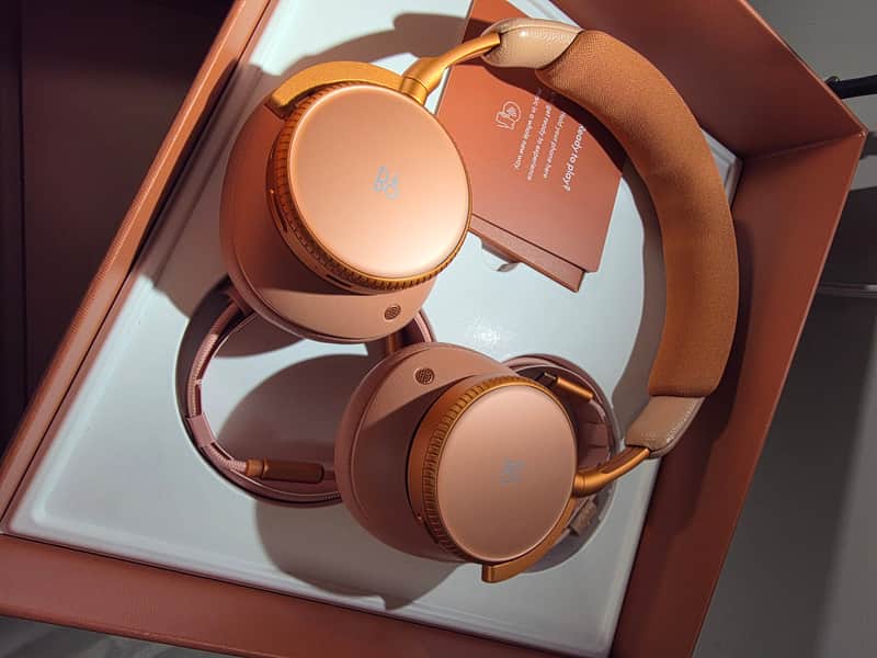 Bang & Olufsen H100 2025 image 1