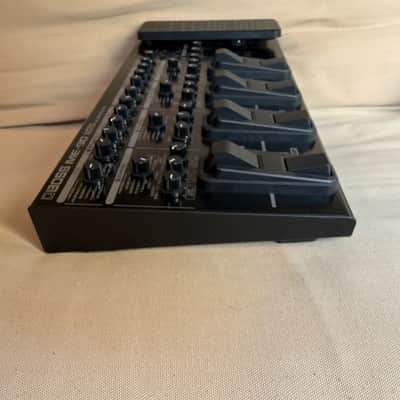 BOSS ME-90 Multi-Effects Processor with BOSS CB-BM-M Carrying Case and PSA-120S Power Supply image 4