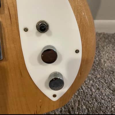 1993 Rickenbacker 220 - Mapleglo image 8