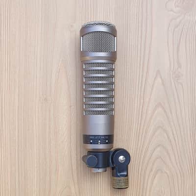 Electro-Voice RE20 Cardioid Dynamic Microphone 1968 - Present - Gray
