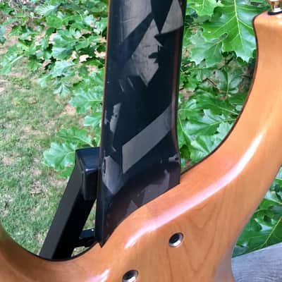 Modulus Q5 lined fretless 1999 figured Walnut top image 7