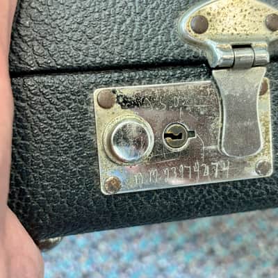 1966 Fender bass tolex hardcase image 9