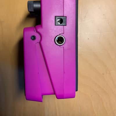 Behringer DM100 Distortion Modeler 2010s - Pink image 4