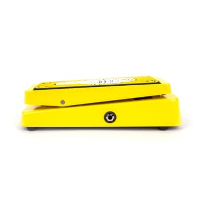 Dunlop Kh95 Y Kirk Hammett Cry Baby Wah Yellow Sparkle Edition image 2
