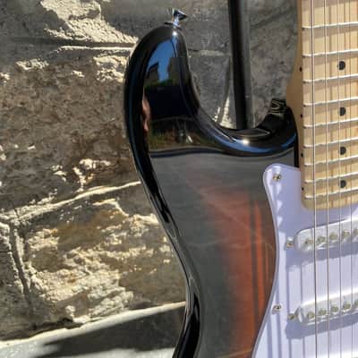 Squier Sonic Stratocaster - 2-Color Sunburst - Maple Neck - Excellent Condition image 6