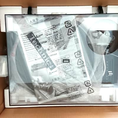 Technics SL-1210M5G (new in the box + 2 original dust covers) - Black image 6