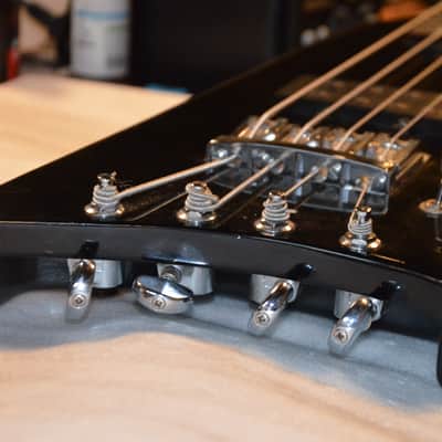 Hondo Steinberger-style ALIEN Headless Bass NOW 100€ reduced WEEKEND PRICE! Was 599€! rare model * real vintage made in South Korea in the 1980s * 24 frets/very good! * very rare with German Schaller 3-D bridge+original Grover tuners*perfect travel bass image 5