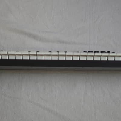 Alesis QX49 USB MIDI Keyboard Controller – 49 Keys image 6