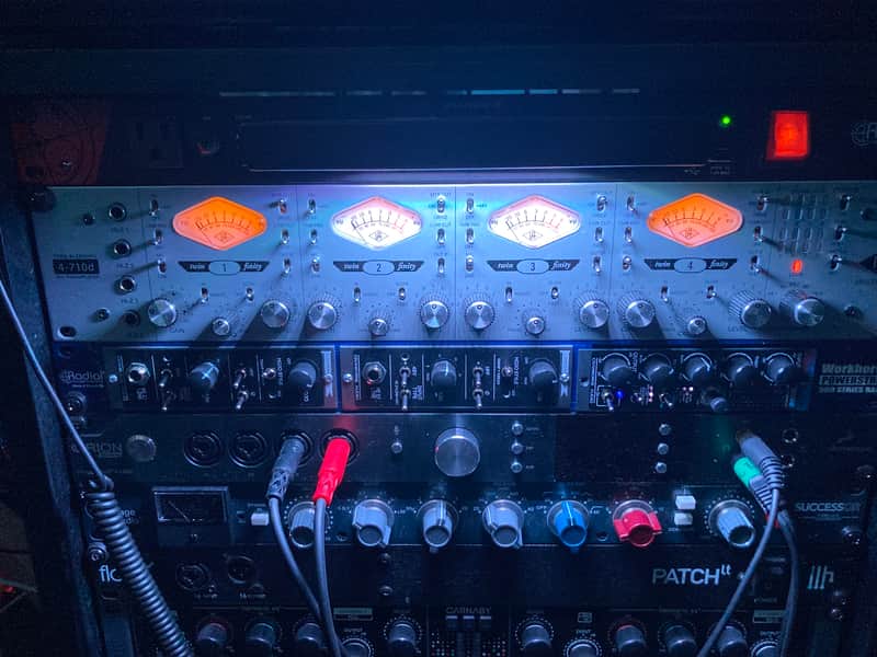 Universal Audio 4-710d Four-Channel Mic Preamp | Reverb Canada