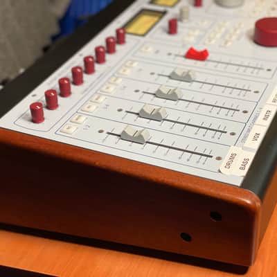 Rupert Neve Designs 5060 Centerpiece 24 x 2 Desktop Mixer 2013 - Present - White image 3