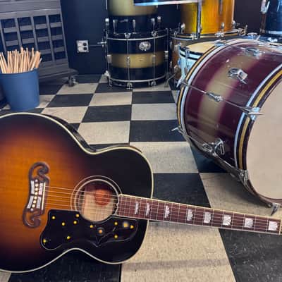 Gibson  J-200 Jumbo Acoustic Guitar w/ LR Baggs pickup - Tobacco Burst image 5