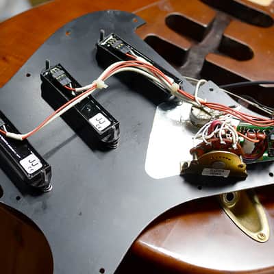 Varita Stratocaster Custom EMG Made in Japan image 12