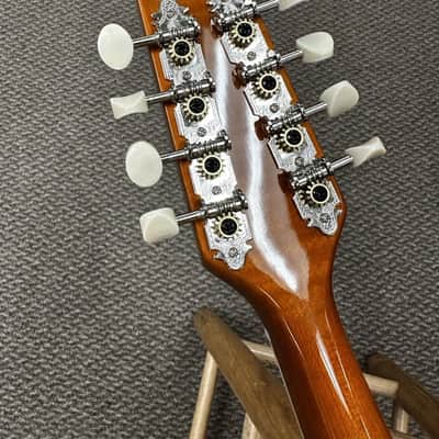 Kentucky KM-272 Deluxe Oval Hole A-Style Mandolin Transparent Amber w/ Case image 9