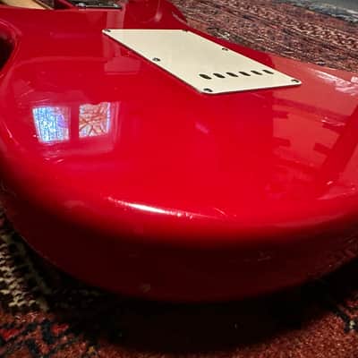Fender Eric Clapton Artist Series Stratocaster with Vintage Noiseless Pickups 2005 Torino Red image 14