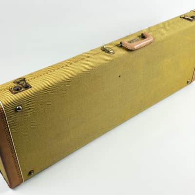 Fender AVRI Tweed Case —Naturally Aged (Late ’80s) image 5