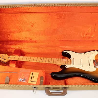 2005 Fender US Stratocaster Deluxe • 2005 • Tobacco Sunburst • Excellent Original Condition • Original Tweed Case image 1