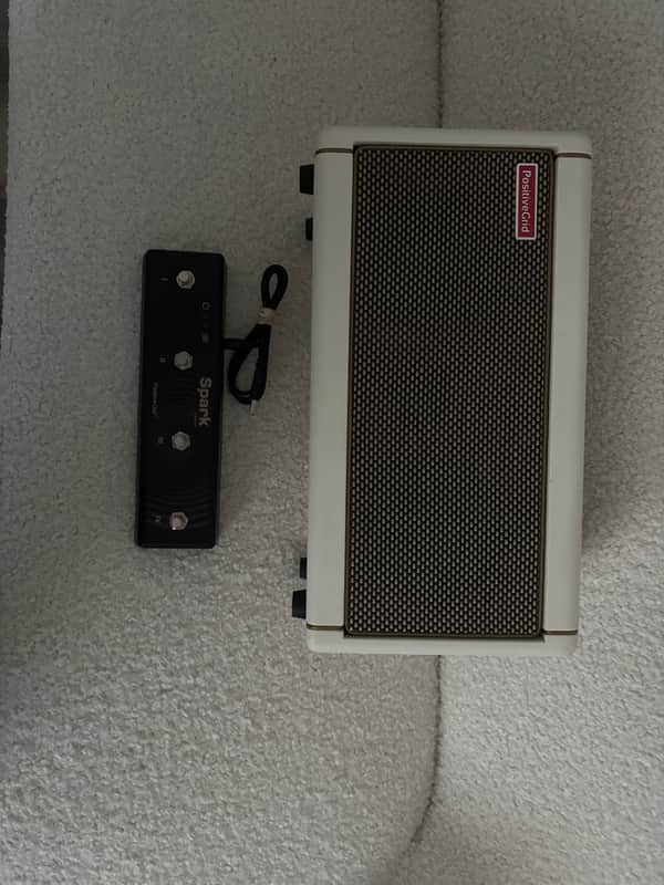 Positive Grid Spark 40 40-Watt 2x4" Modeling Guitar Combo 2021 - Pearl White image 1