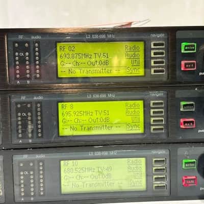 SHURE UR4D L3 638-698 MHZ DUAL WIRELESS RECEIVER #5020 (FOR ONE ONLY) THS image 10