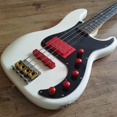 Fender Precision Bass body, BaCH neck customised by OX BIRD- White, Walbucker pickup, Wal2 preamp image 4