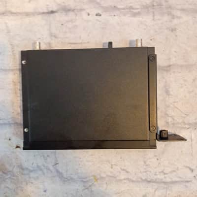 Shure SLX4  Wireless Rack Receiver image 3