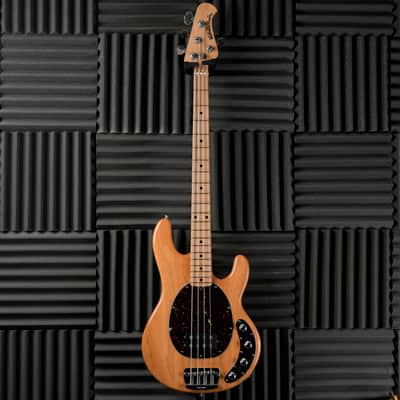 Ernie Ball Music Man StingRay 4 H with Maple Fretboard 2011 - Natural image 2