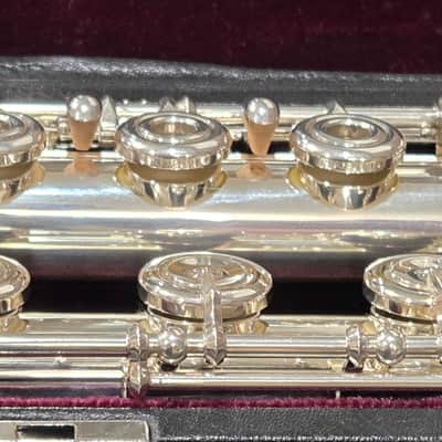 Yamaha YFL-687H Professional Flute - Reconditioned image 5
